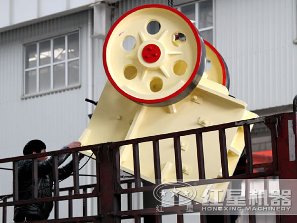 时产100吨河卵石碎石机发货图 时产100吨河卵石碎石机发货图