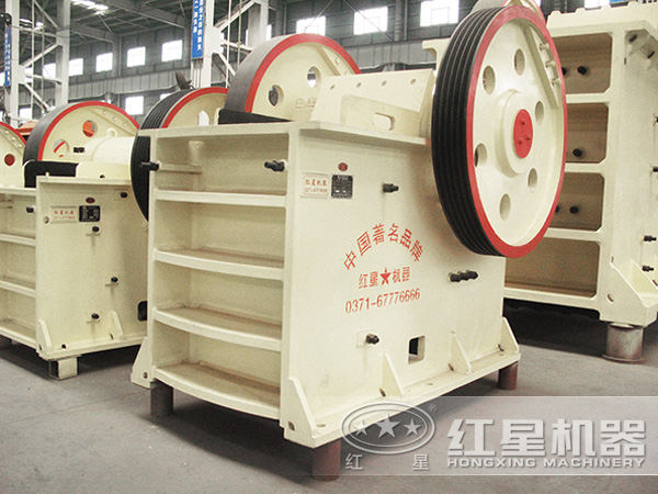 PE颚式破碎机 PE颚式破碎机