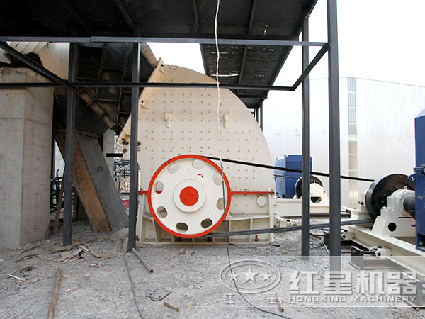 重锤式破碎设备现场图 重锤式破碎设备现场图