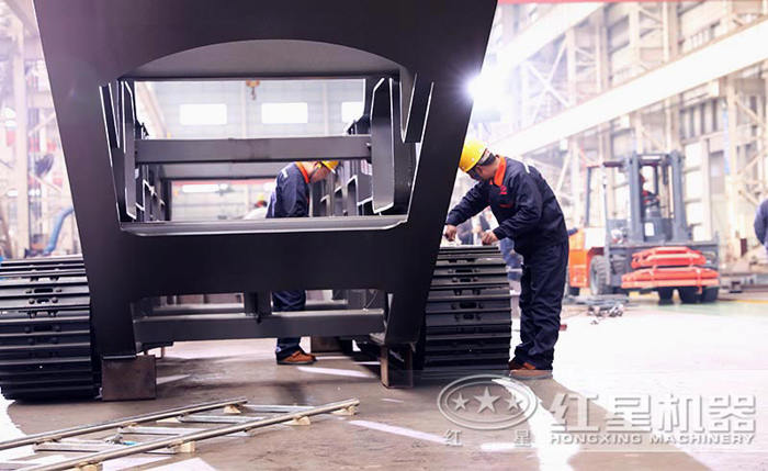 履带流动石子机履带细节图 履带流动石子机履带细节图