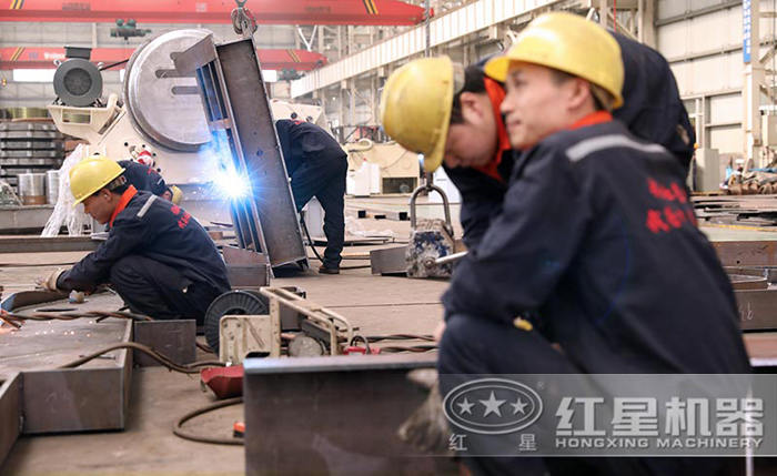 专业的工人生产设备 专业的工人生产设备