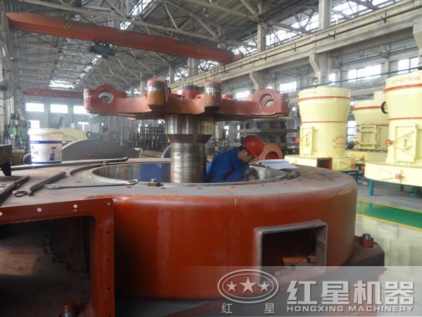 新型环保雷蒙磨生产车间 新型环保雷蒙磨生产车间