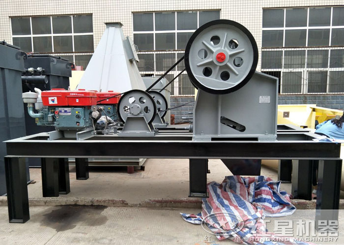 小型柴油颚式破碎机 小型柴油颚式破碎机