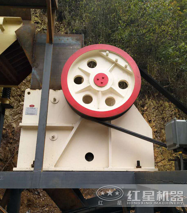 石屑600×900颚式破碎机现场作业图 石屑600×900颚式破碎机现场作业图