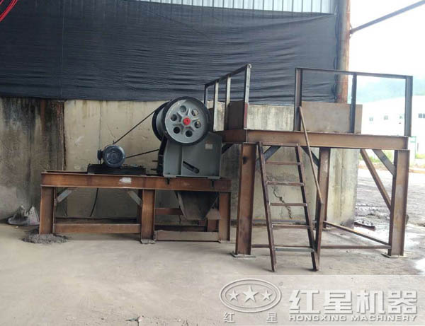 小型PE-150×250颚破机现场安装 小型PE-150×250颚破机现场安装