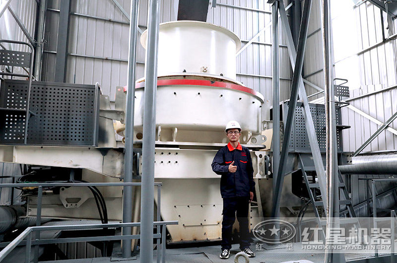 登封客户环保制砂现场,易彩堂技术工程师正在做最后的检查 登封客户环保制砂现场,易彩堂技术工程师正在做最后的检查