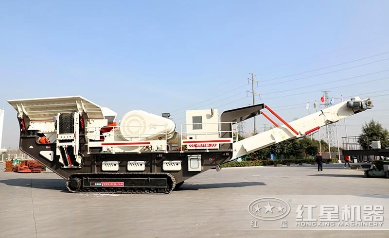 履带装置下的可移动的道砟石机 履带装置下的可移动的道砟石机