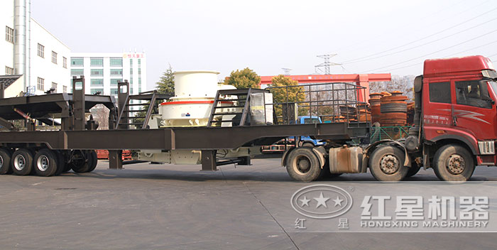 冲击式移动破碎站车头牵引就能开着走 冲击式移动破碎站车头牵引就能开着走