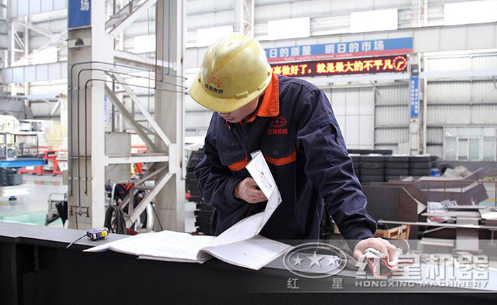 易彩堂技术工人严格按照图纸生产 易彩堂技术工人严格按照图纸生产