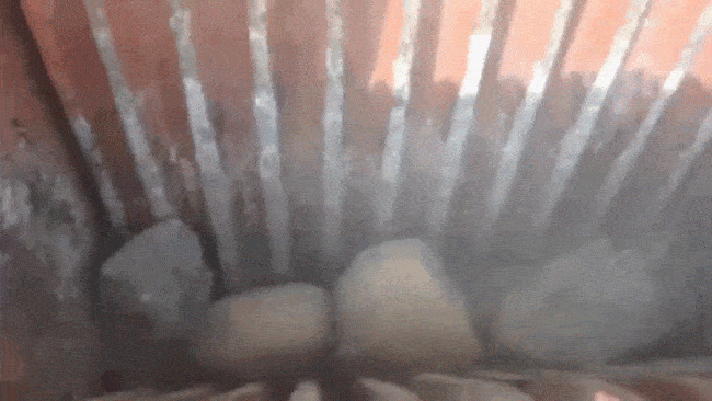 颚式破碎机粉碎石头演示 颚式破碎机粉碎石头演示