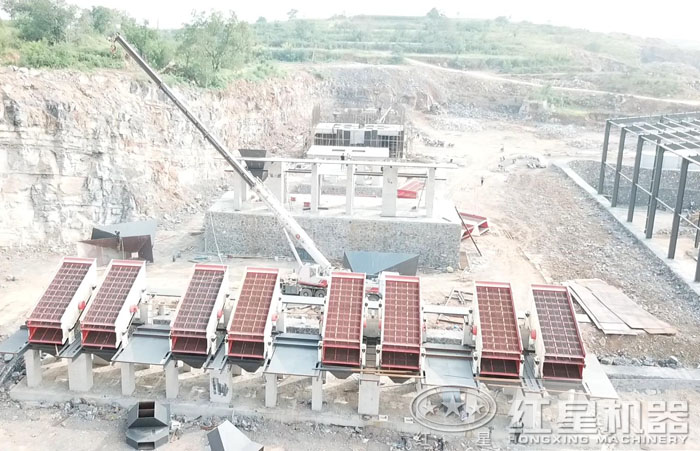 振动筛安装现场 振动筛安装现场