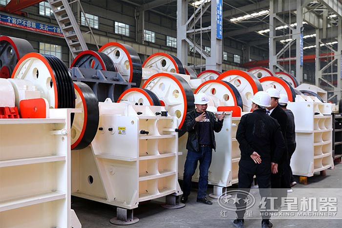 用户到厂参观鄂式破碎机 用户到厂参观鄂式破碎机