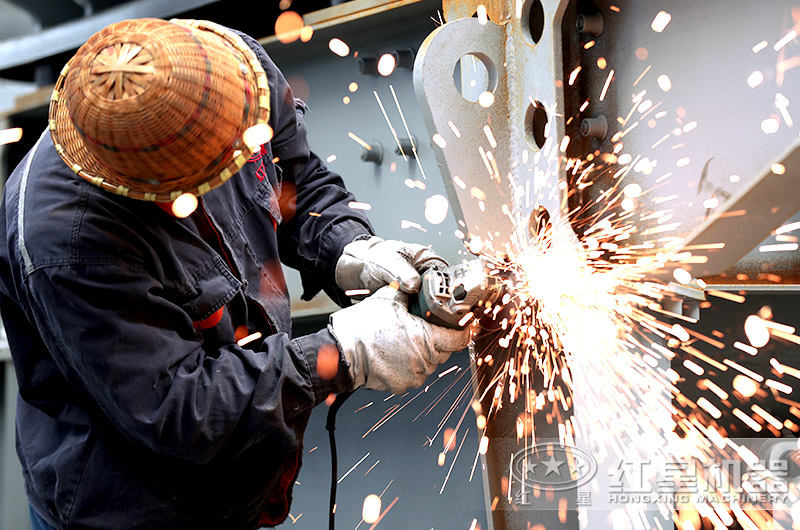 易彩堂车间工人作业 易彩堂车间工人作业