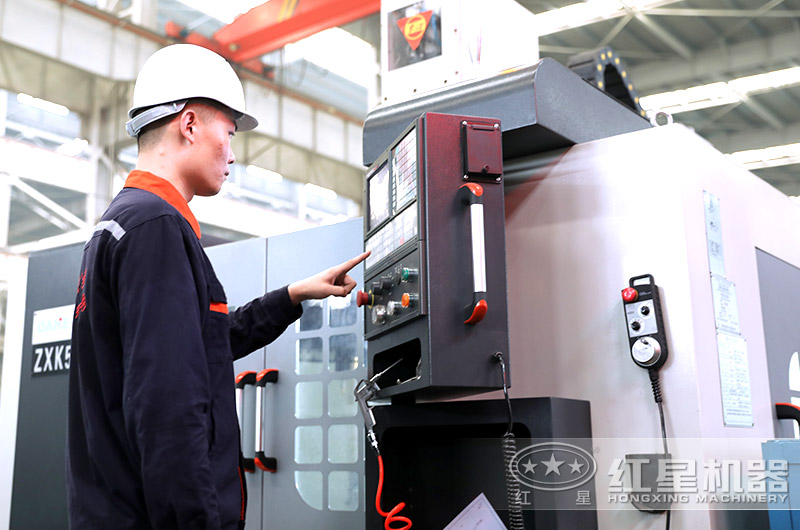 易彩堂技术工人作业 易彩堂技术工人作业