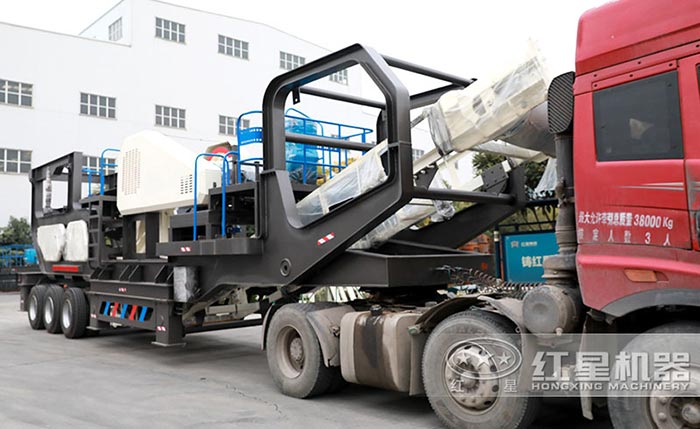 移动式煤矸石粉碎机可以随时转场 移动式煤矸石粉碎机可以随时转场