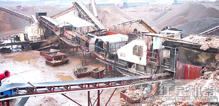 可移动破碎机粉碎混凝土施工现场 可移动破碎机粉碎混凝土施工现场