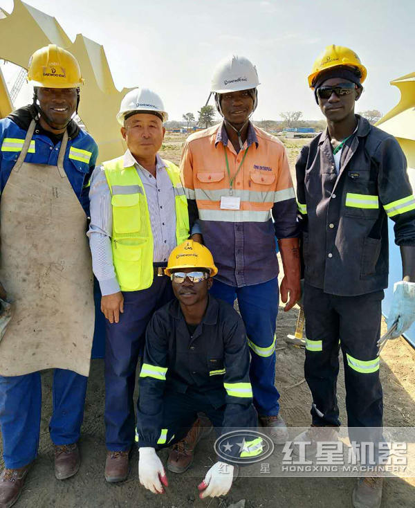 非州赞比亚客户安装洗砂机现场 非州赞比亚客户安装洗砂机现场