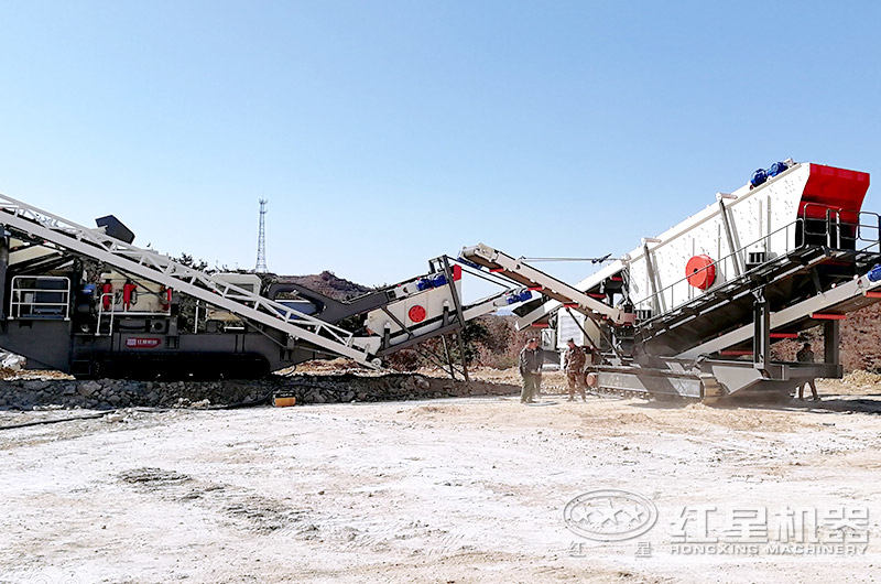 履带式矿山破碎机施工现场 履带式矿山破碎机施工现场