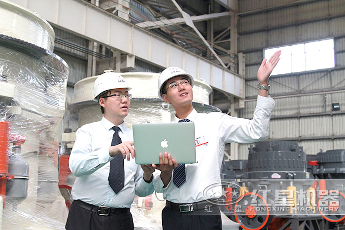 易彩堂技术人员陪同用户看设备 易彩堂技术人员陪同用户看设备