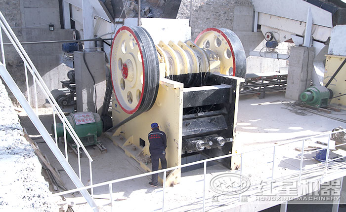 大型颚式破碎机价格 大型颚式破碎机价格