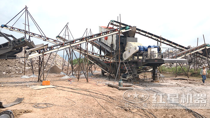 搭载重锤式破碎机 搭载重锤式破碎机