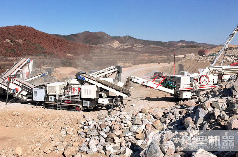 履带液压岩石粉碎机搭载圆锥破碎机 履带液压岩石粉碎机搭载圆锥破碎机