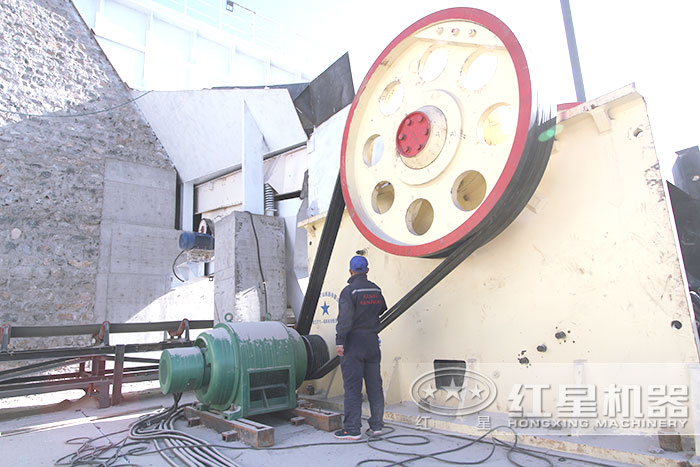 传统颚式破碎机 传统颚式破碎机