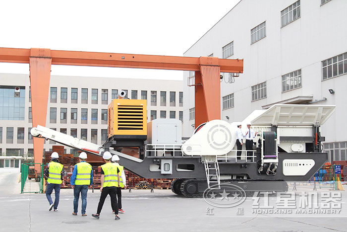 用户参观建筑垃圾处理设备 用户参观建筑垃圾处理设备