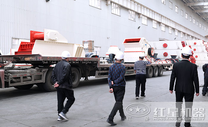 用户到易彩堂机器车间参观 用户到易彩堂机器车间参观