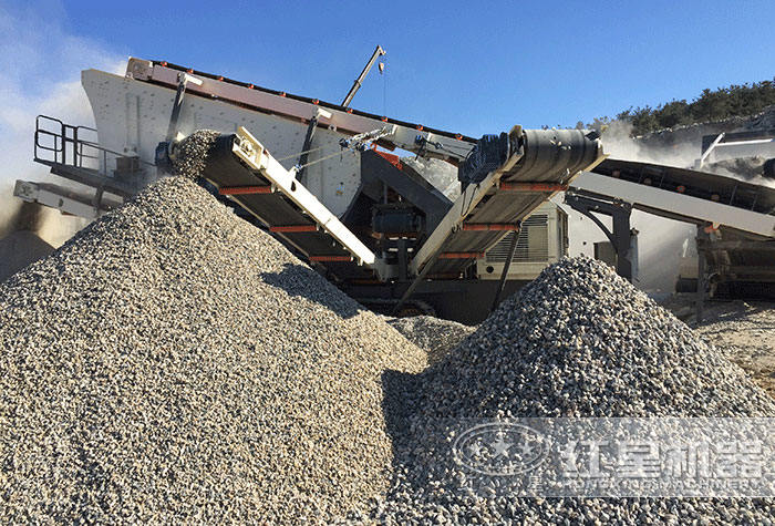 履带配置的汽车式流动破碎机_汽车移动破碎设备作业现场 履带配置的汽车式流动破碎机_汽车移动破碎设备作业现场