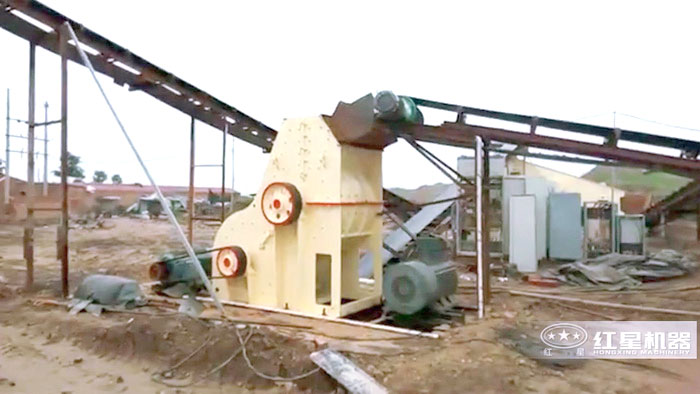 易彩堂双站姿粉碎机用户现场 易彩堂双站姿粉碎机用户现场