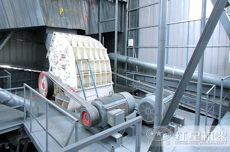 重锤式破碎机施工现场 重锤式破碎机施工现场