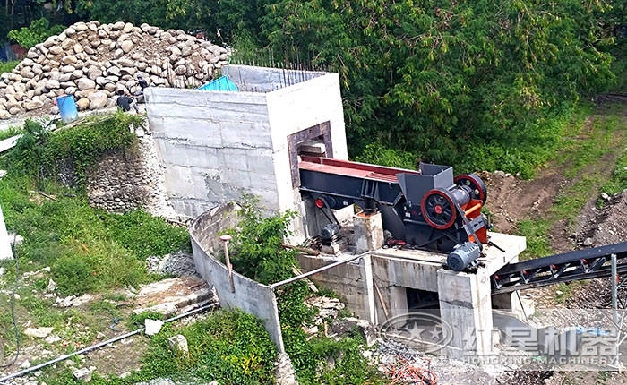 颚式破碎机现场 颚式破碎机现场