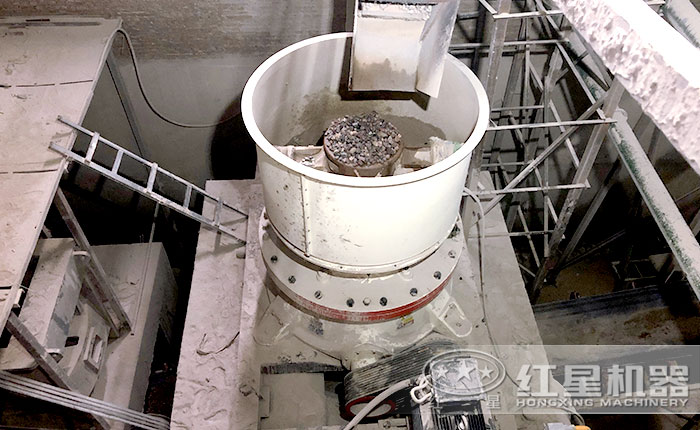 客户圆锥破碎机试机现场 客户圆锥破碎机试机现场