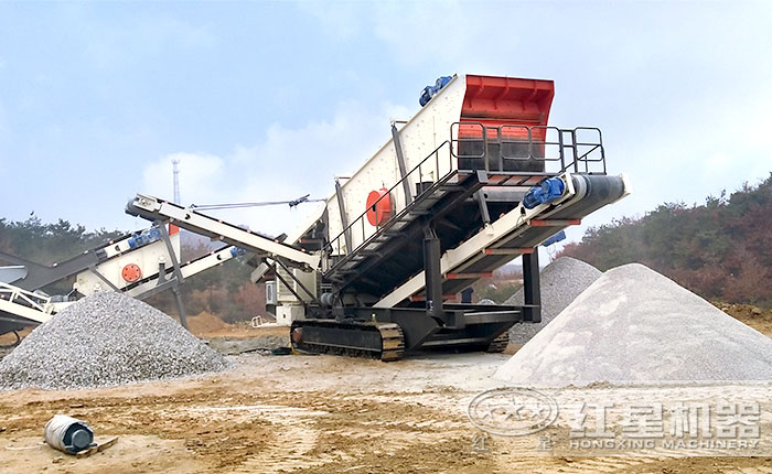 履带移动制沙现场 履带移动制沙现场