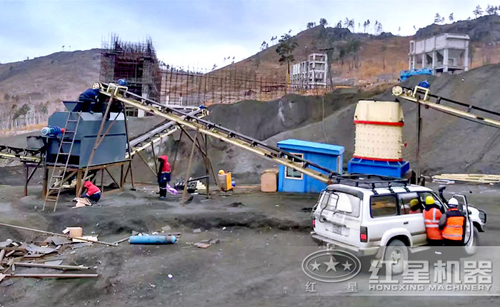 立式复合破碎机生产现场 立式复合破碎机生产现场