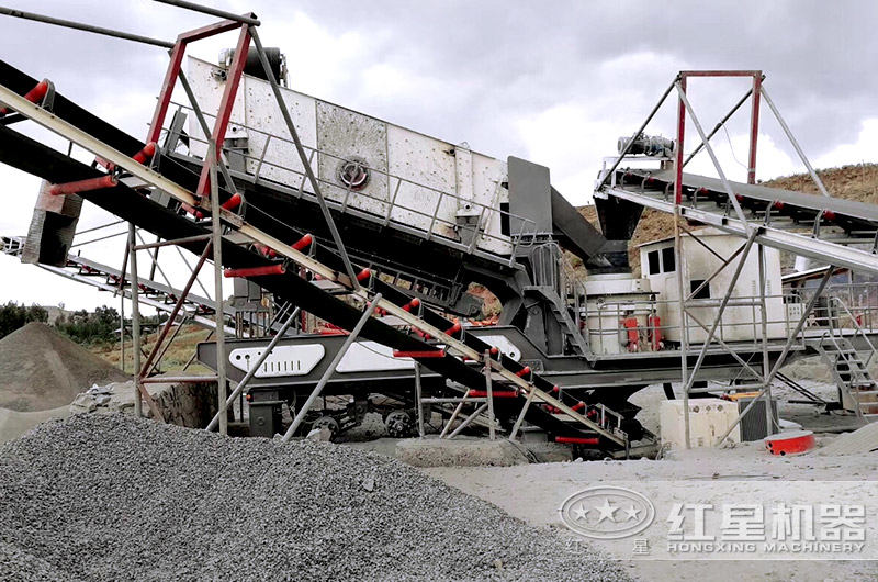 全新小型车载移动破碎机现场实图 全新小型车载移动破碎机现场实图