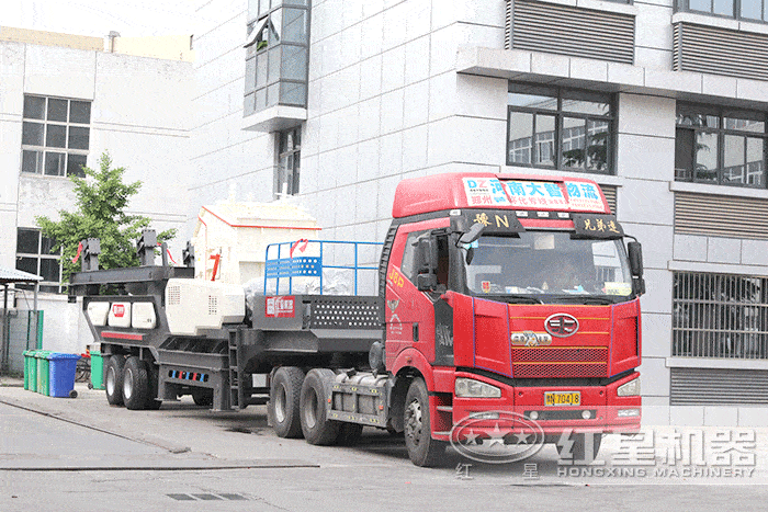 轮胎配置的流动式作业的碎石加工设备 轮胎配置的流动式作业的碎石加工设备