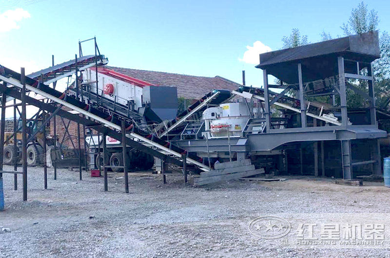 时产200吨移动石料破碎生产线 时产200吨移动石料破碎生产线