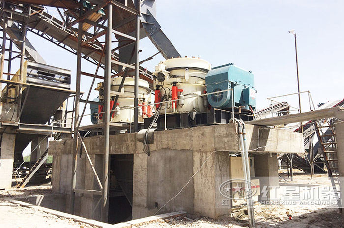 玄武岩破碎机生产现场 玄武岩破碎机生产现场